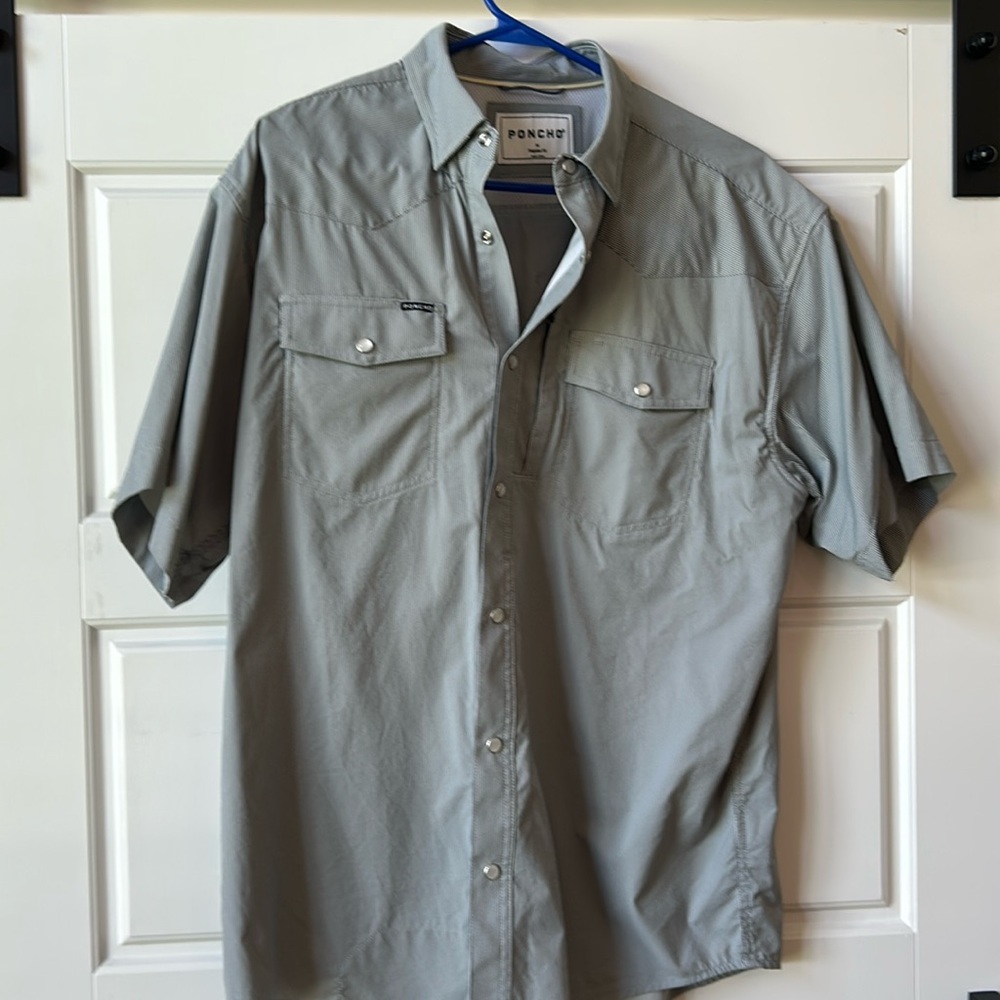 Poncho Outdoors classic western shirt, lightweight, pearl snaps. Med Regular Fit